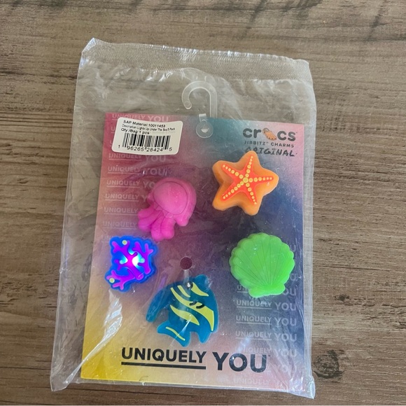 Crocs Jibbitz Charms Original Under The Sea Light Up Ocean 5 Pack New In Package - Picture 4 of 8